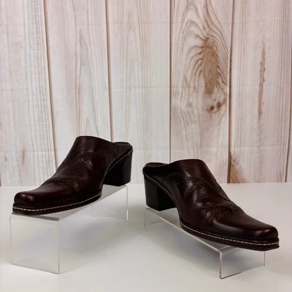 Gianni Bini Leather Mules Western Snip Toe Chunky Heel Slip On Boot Brown Sz 6.5 - Picture 3 of 16